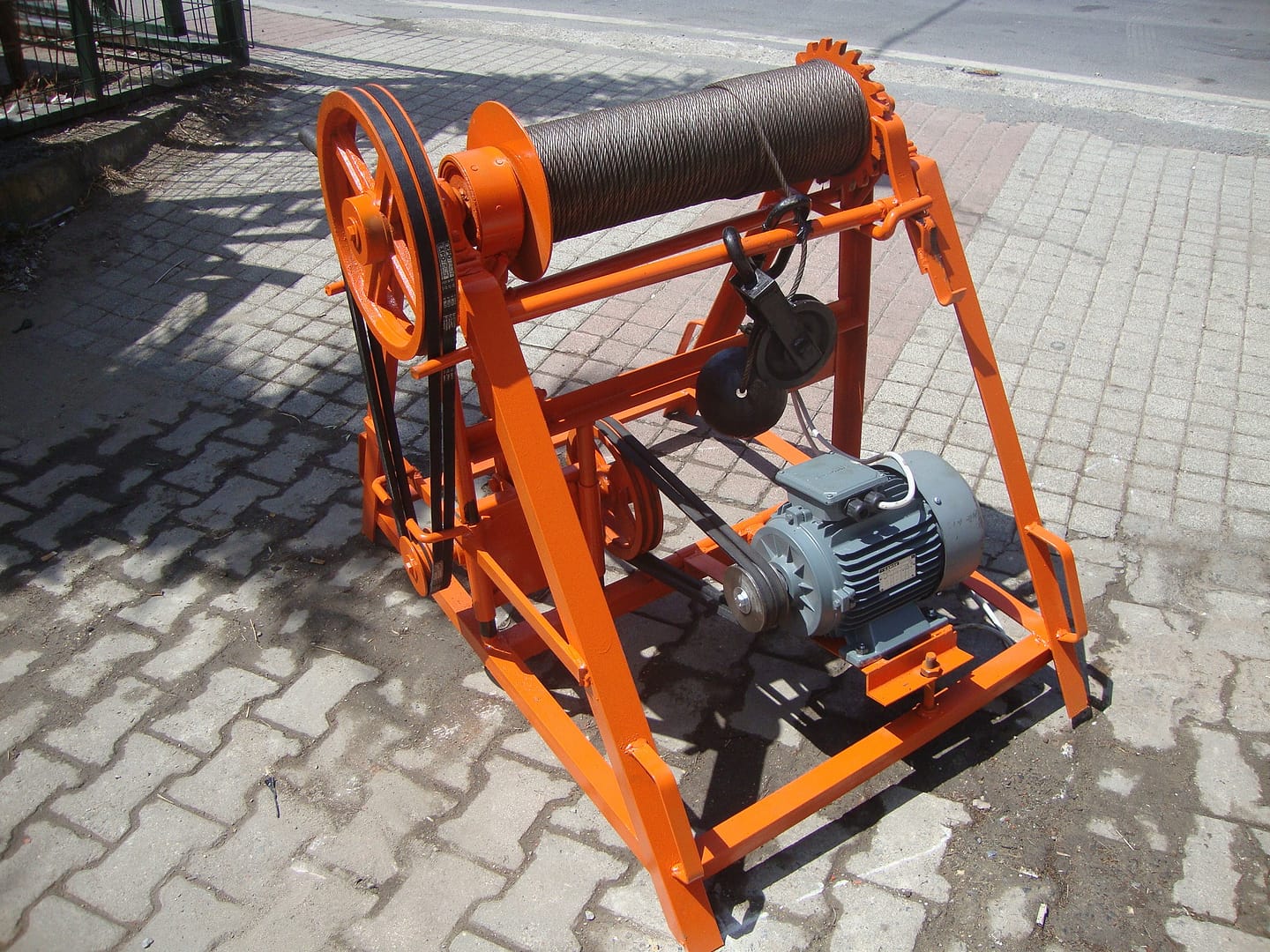 بالابر زمینی طرح ترک